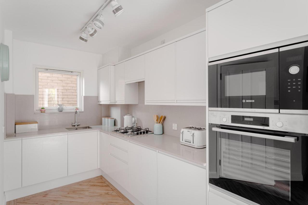 2 Bedroom City Centre Townhouse - With Parking CBG Extérieur photo