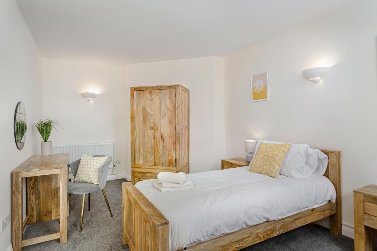 2 Bedroom City Centre Townhouse - With Parking CBG Extérieur photo
