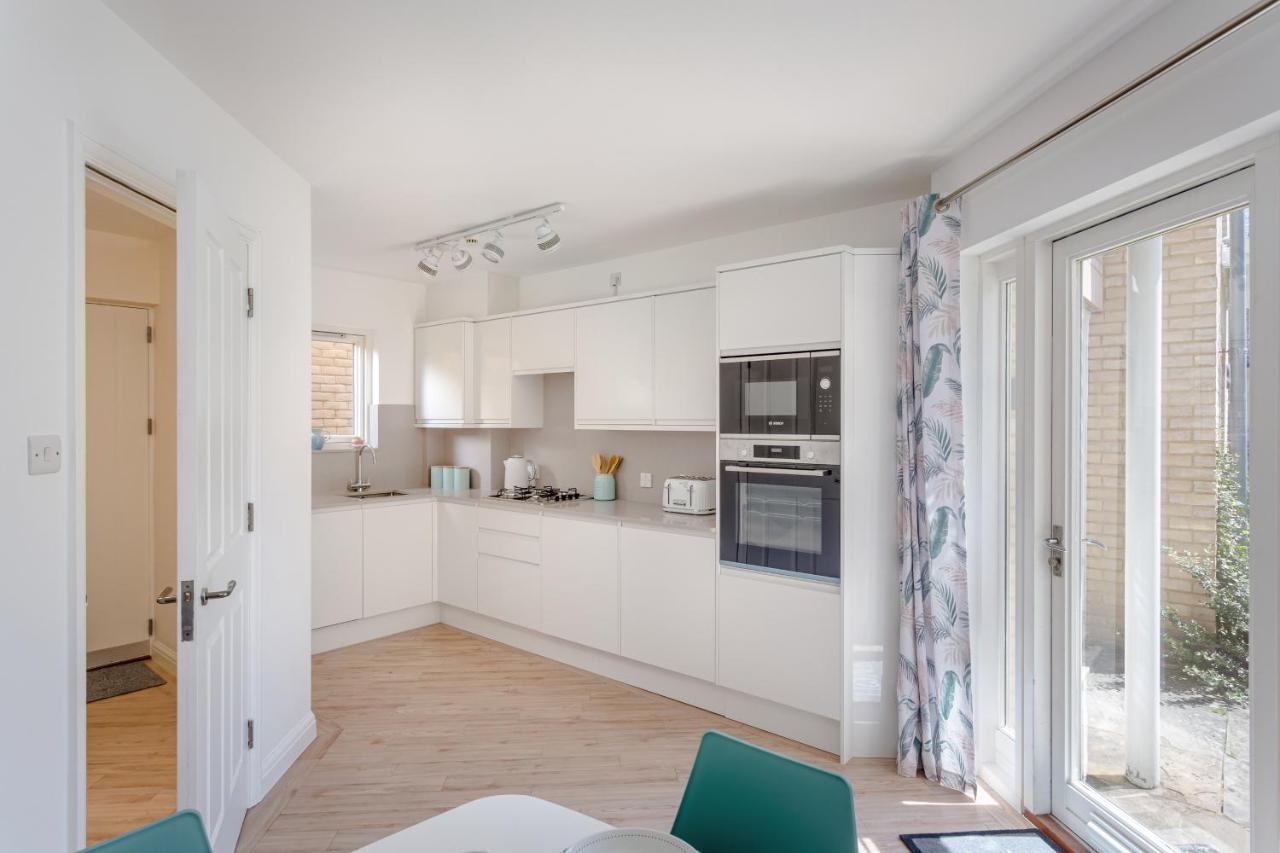 2 Bedroom City Centre Townhouse - With Parking CBG Extérieur photo